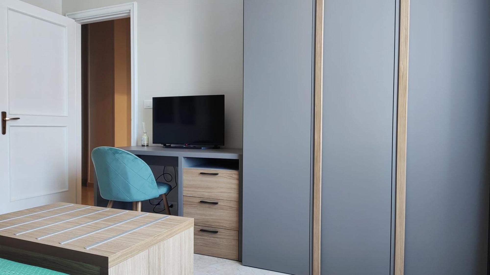 Fd Apartments - Zoe Prestigioso Appartamento Vicino Alla Stazione E Al Centro โมโนโปลี ภายนอก รูปภาพ